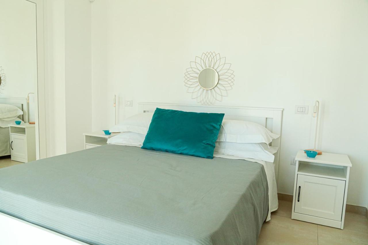Casa Clementina Rooms Vista Mare Порто-Чезарео Екстер'єр фото