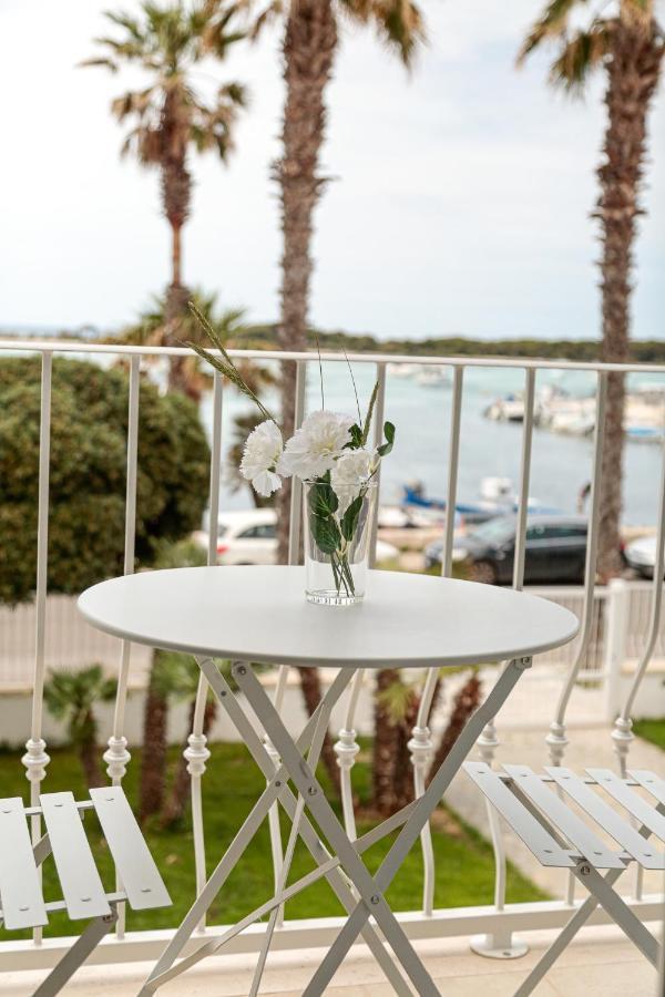 Casa Clementina Rooms Vista Mare Порто-Чезарео Екстер'єр фото